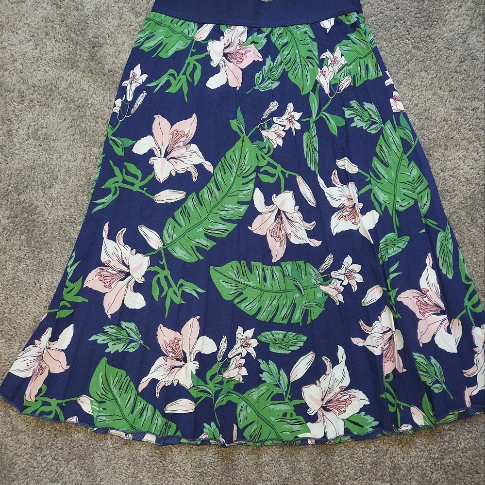 Skirt - Picture 3 of 7